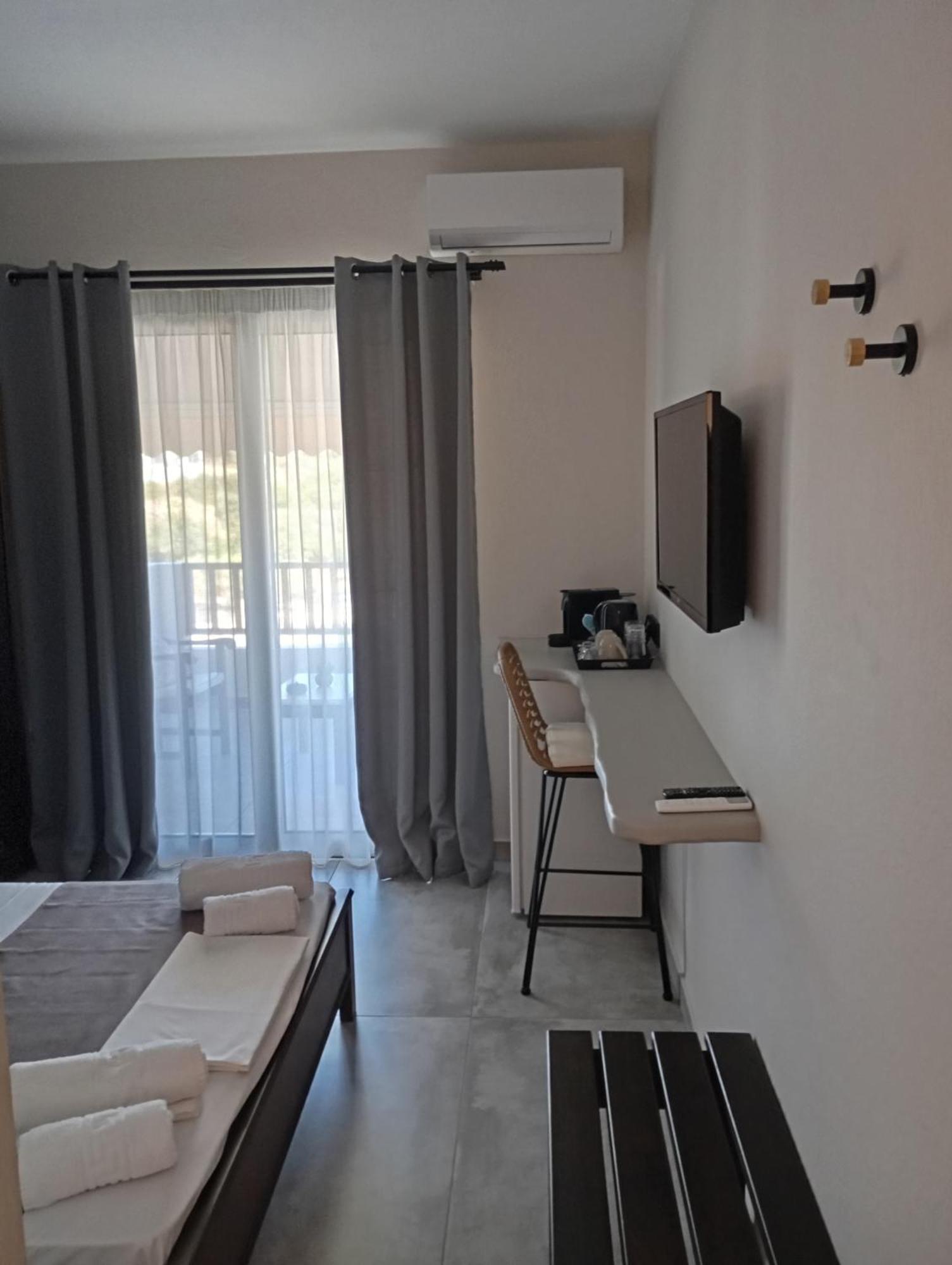 Pansion Nikos Apartment Patitiri  Exterior photo