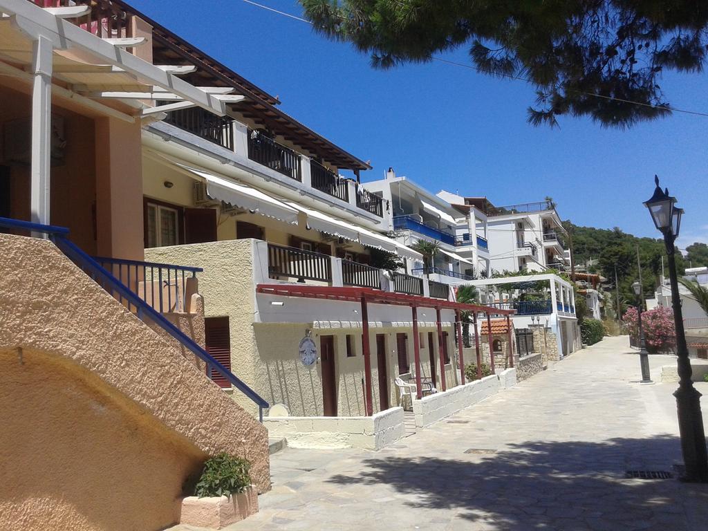 Pansion Nikos Apartment Patitiri  Exterior photo